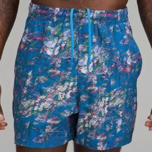 Blue/Pink Lululemon Pace Breaker Linerless Running Short - Size M